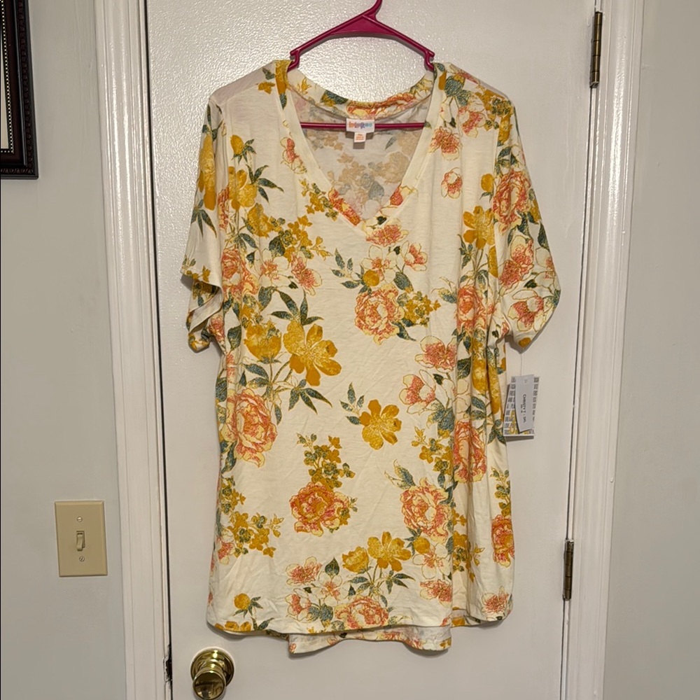 LuLaRoe Christy Tee